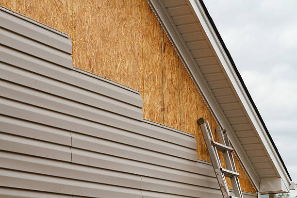 Professional Fiber Cement Siding technician working in Mercer, PA